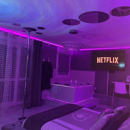 « Le Boudoir D'Elodie » Le Spa Romantique Saint-Léonard Kültér fotó